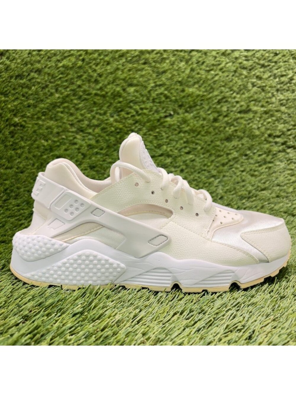 Nike Air Huarache Run Womens Size 9 Triple White Athletic Running Shoes Sneakers